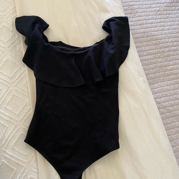 Revolve x Chrissy Teigen Phoebe bodysuit - Picture 3 of 3